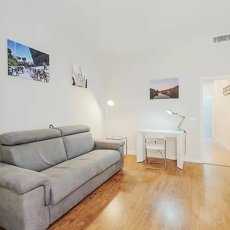 Navona Modern Flat